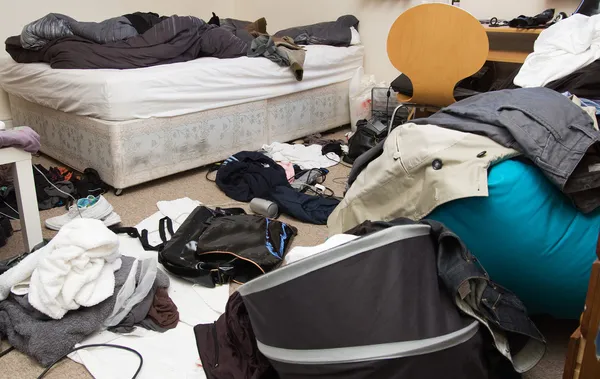 Sovrum stökigt rum — Stockfoto