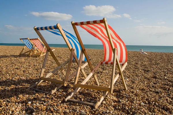 Cadeira Praia Brighton Espreguiçadeira Beira Mar Inglaterra Dia Ventoso — Fotografia de Stock
