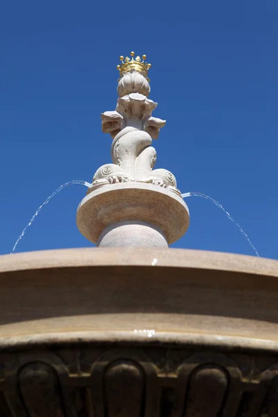 Ogród funkcję fontanny wody — Zdjęcie stockowe