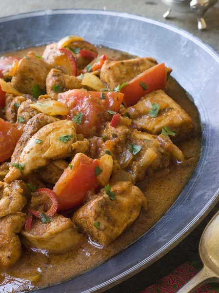 Bhoona κοτόπουλο σε πιάτο κασσίτερος — Φωτογραφία Αρχείου