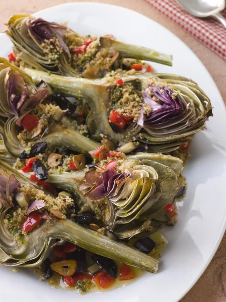 Roasted Globe Artichokes with Aubergine Peppers and Olives — Stock Photo, Image