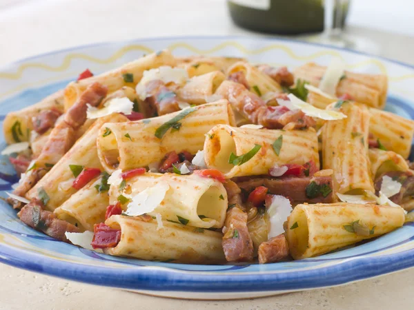Rigatoni Pasta Tomato Pancetta Sauce — Stock Photo, Image