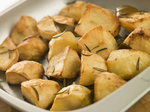 Rosemary Garlic Roasted Potatoes — Stock Photo, Image