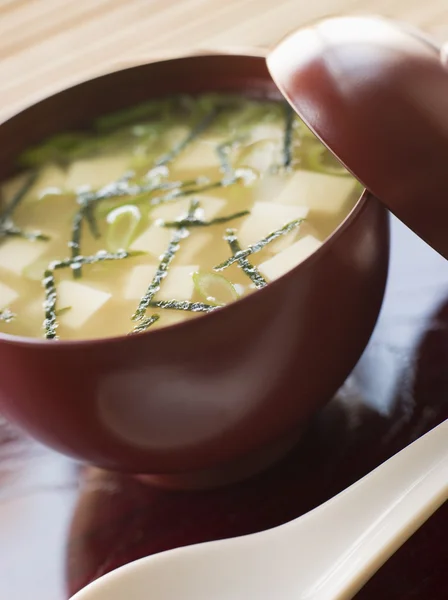 Gros Plan Miso Soup Cup Cuillère — Photo