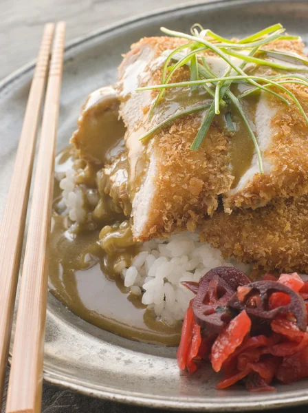 Plated Tonkatsu with Vinegar Rice, Curry Sauce and Pickled red R — Stock Photo, Image