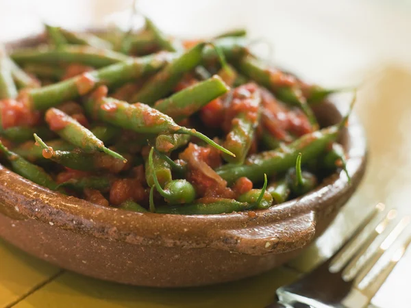 トマトのサルサと緑の豆 — ストック写真
