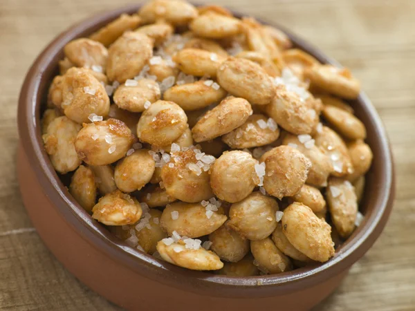 Nueces de Macadamia condimentadas y saladas —  Fotos de Stock