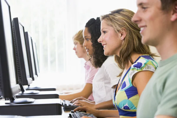 College Students Computer Lab — Stock Photo, Image
