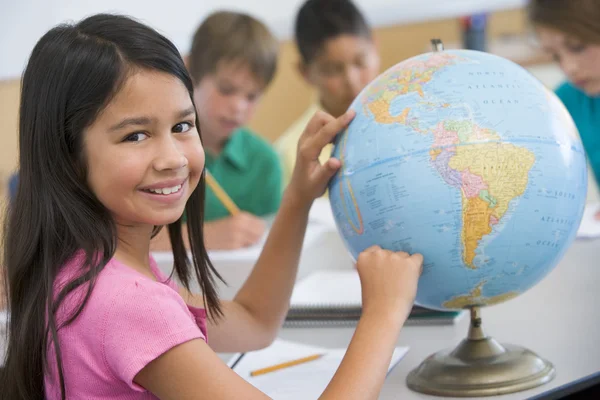 Elementary school geography class — Stock Photo, Image