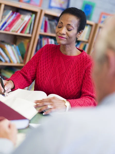 Mature Student Studying Library — Stock Photo, Image