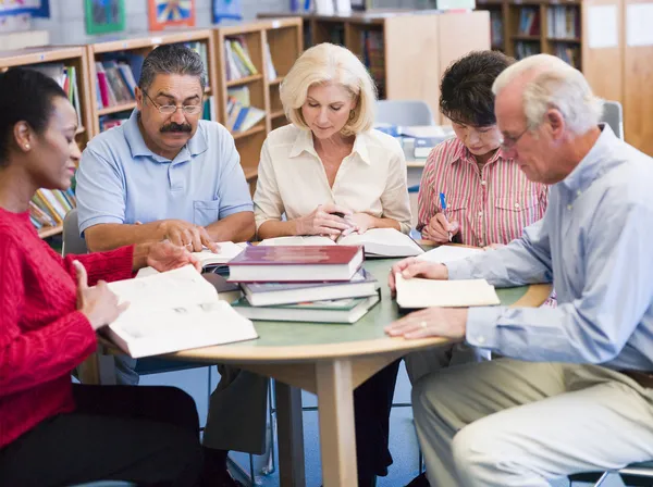 Mature Students Studying Library — Stock Photo, Image
