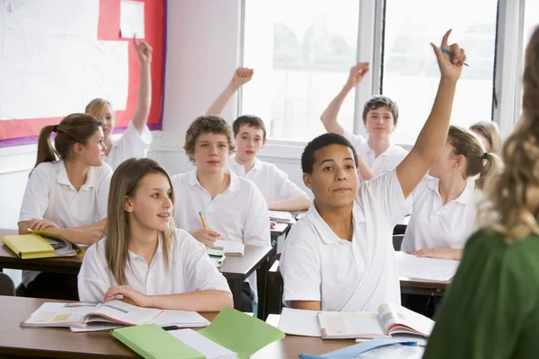 High School Students Answering Question Class — Stock Photo, Image