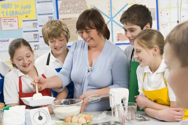 Studenti Insegnanti Scuola Corso Cucina — Foto Stock