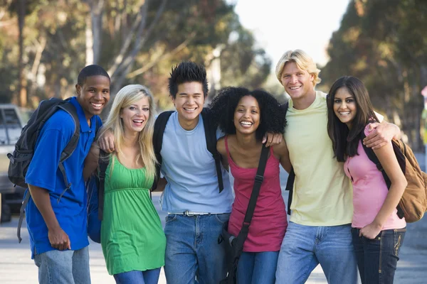 Group Six Young Firneds Having Fun — Stock Photo, Image