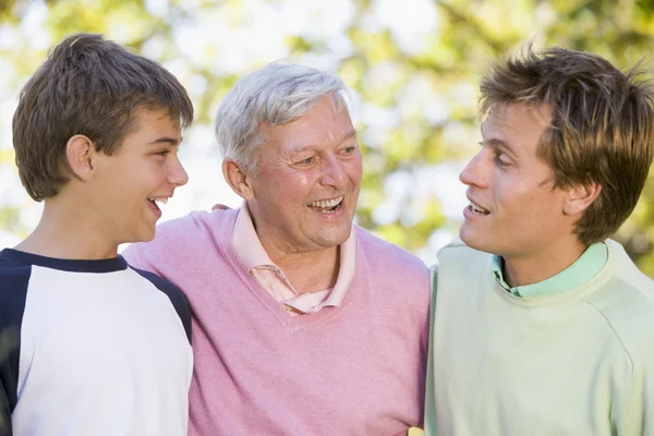 Großvater Mit Sohn Und Enkel Lächelnd — Stockfoto
