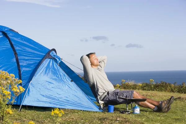 Muž Venku Camping Vaření — Stock fotografie
