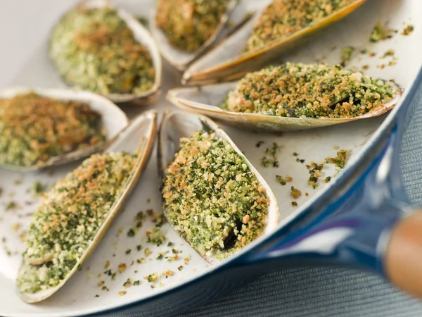 Green Lip Mussel with a Provencale Herb Crust — Stock Photo, Image
