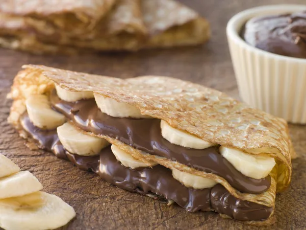 Pannenkoeken Gevuld Met Bananen Chocolade Hazelnootpasta — Stockfoto