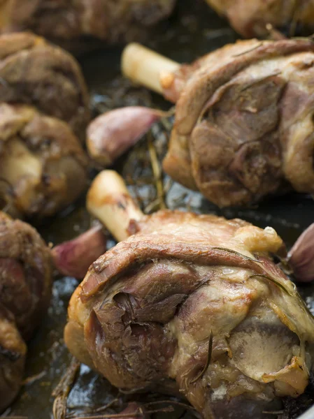 Stinchi Arrostiti Lenti Agnello Primavera — Foto Stock