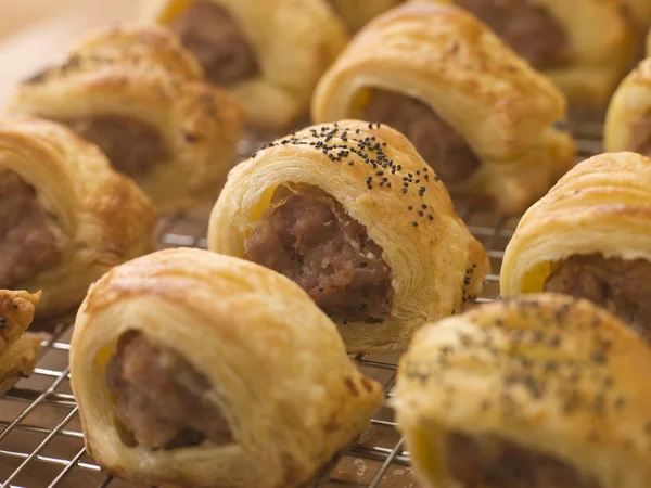 Sausage Rolls on a Cooling Rack — Stock Photo, Image