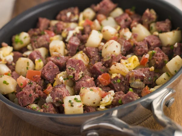 Corned Beef Hash in a Frying Pan — Stock Photo, Image