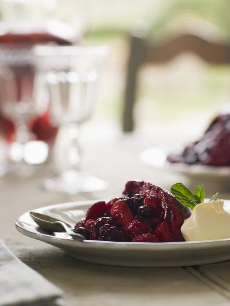 Summer Pudding with Clotted Cream — Stock Photo, Image