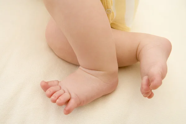 Bebé Acostado Interiores — Foto de Stock