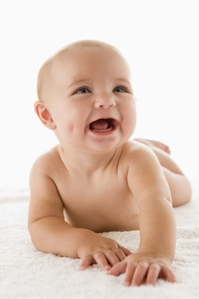 Bebê Deitado Sorrindo — Fotografia de Stock