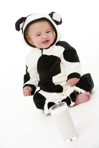 婴儿在母牛服装 — 图库照片