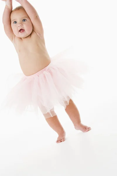 宝宝站在芭蕾舞短裙 — 图库照片