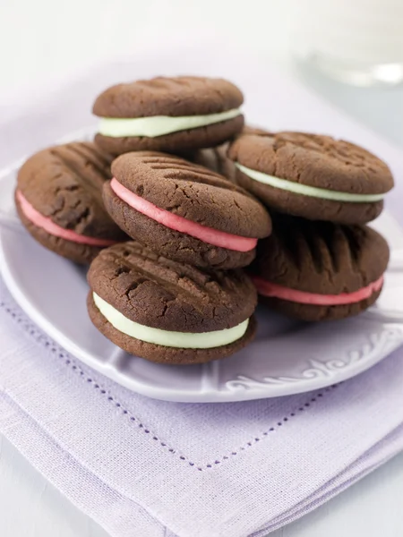 Chocolate Kiss Biscuits Filled Peppermint Cream — Stock Photo, Image