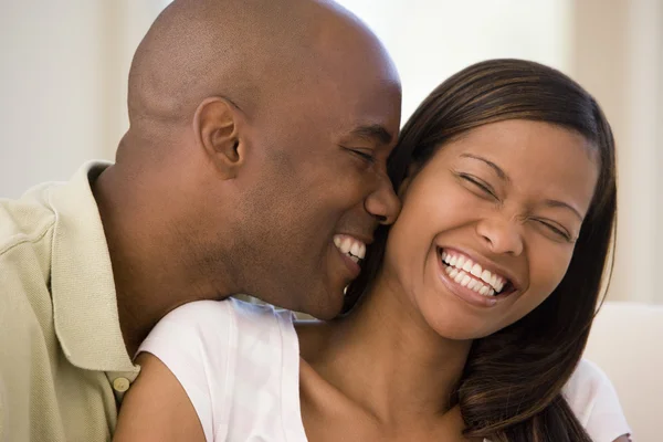 Couple Living Room Smiling — Stock Photo, Image