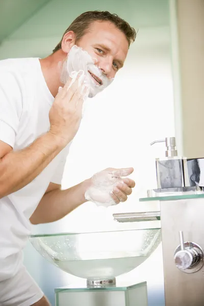 Man Bathroom Shaving — Stock Photo, Image