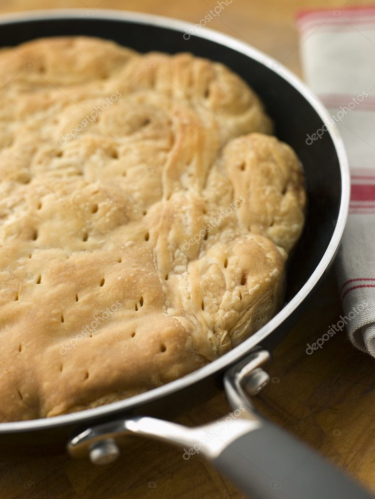 Tarte Tatin in a pan — Stock Photo © monkeybusiness 4765796