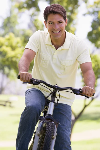 Man Outdoors Bike Smiling — Stock Photo, Image