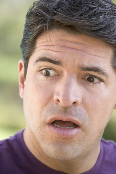 Head shot of surprised man — Stock Photo, Image
