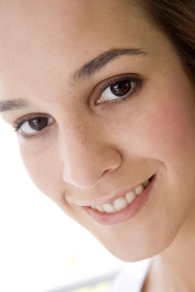 Testa di donna sorridente — Foto Stock