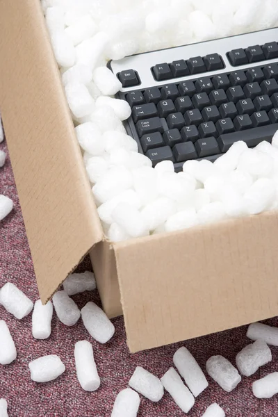 Package Containing Computer Keyboard — Stock Photo, Image