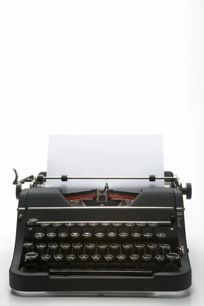 Studioaufnahme Einer Altmodischen Schreibmaschine — Stockfoto
