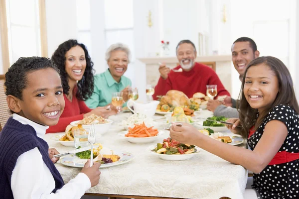 Rodzina Wszyscy razem Na świątecznej kolacji — Zdjęcie stockowe