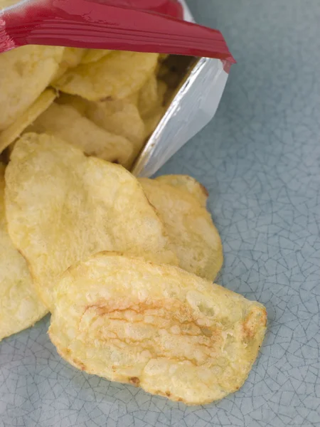 소금에 절인된 칩의 가방 — 스톡 사진
