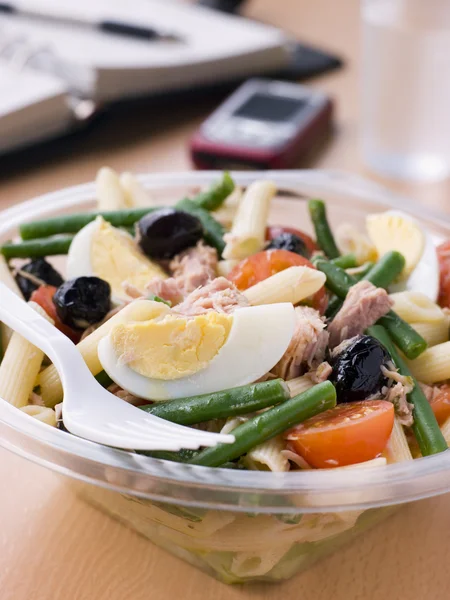 Tuna Pasta Nicoise Salad — Stock Photo, Image