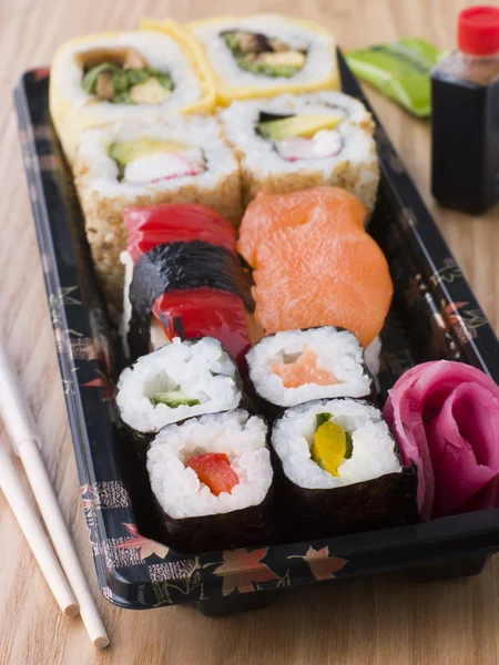 Kant Klaarmaaltijden Sushi Lade — Stockfoto