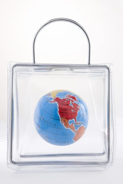 Глобус Пластиковом Мешке — стоковое фото