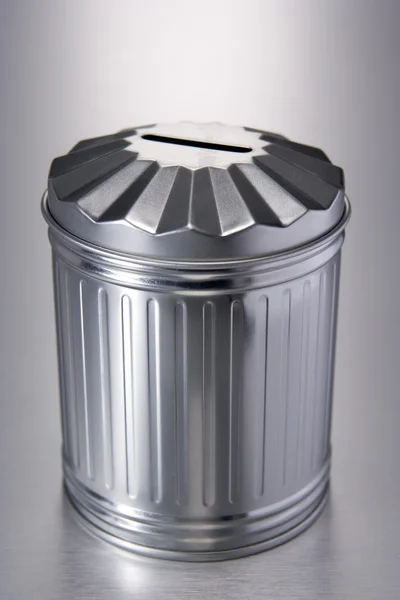 Tin Trash Can — Stock Photo, Image