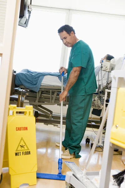 Egy Rendezett Emeleten Egy Kórházi Osztályon Felmosás — Stock Fotó