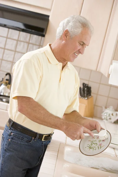 Man Cleaning Dishes — Stock Photo, Image