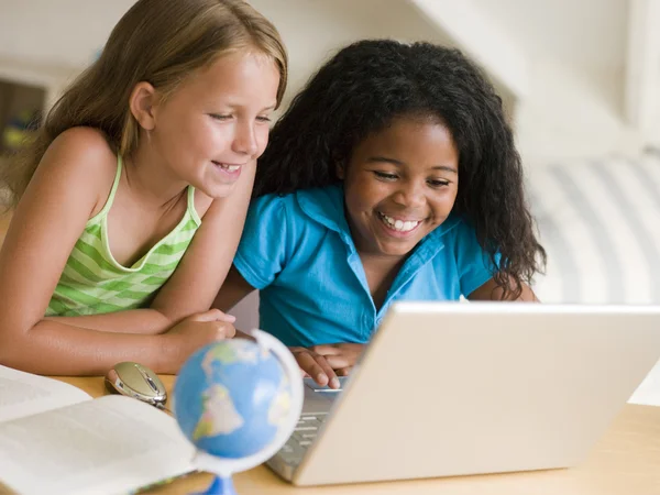 Two Young Girls Doing Homework Laptop — Stock Photo, Image