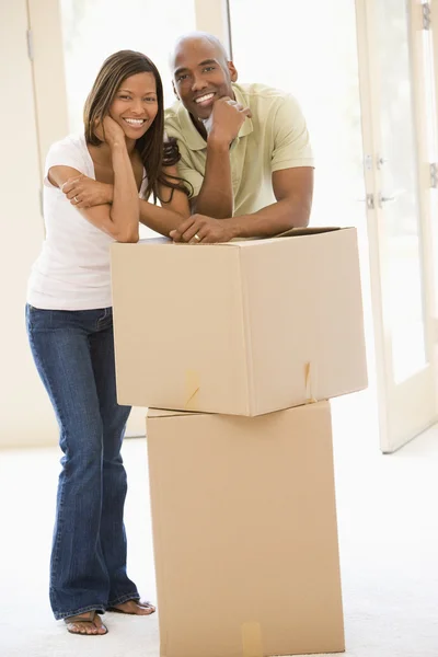 Couple Boxes New Home Smiling — Stock Photo, Image