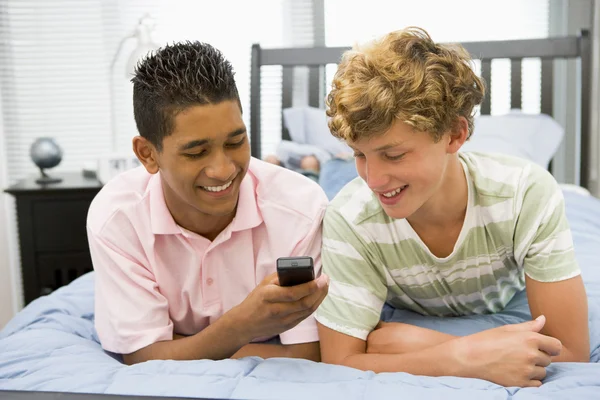 Teenage Boys Playing Video Games — Stock Photo, Image